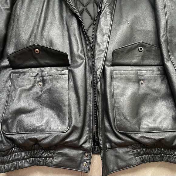 Vintage Leather Bomber Jacket - Picture 4 of 8